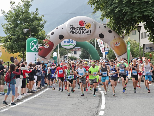 La Stelvio Marathon arriva su Rai Sport; vista panoramica da Prato Stelvio a Cima Garibaldi
