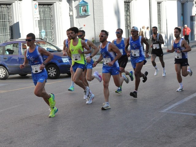 Frattamaggiore, successo annunciato con 1300 runner e grande spettacolo