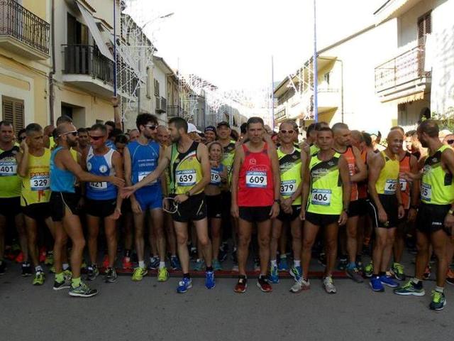 StraCales cresce l’attesa per la 10 km su strada e la Family Run