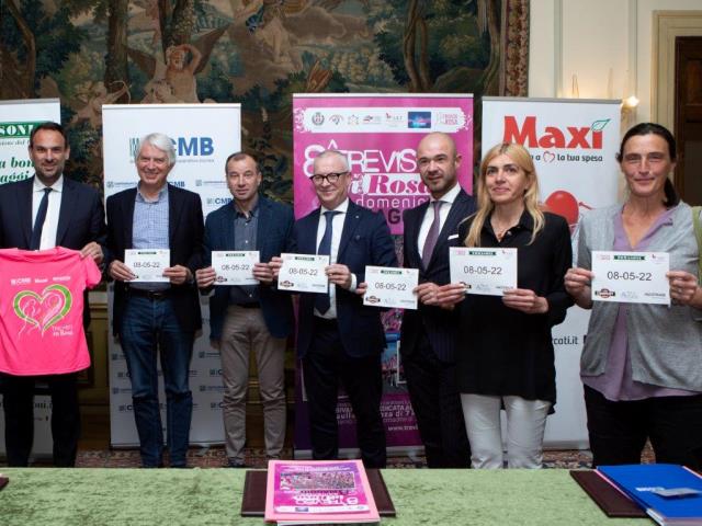 Treviso si colora di rosa: domenica di corsa per (almeno) settemila donne