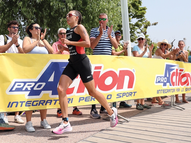 Festeggiati sulle rive del Garda i 40 anni del triathlon italiano