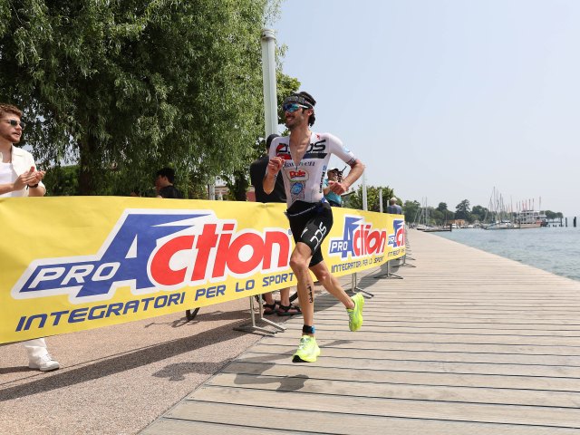 Un successo la 40a edizione del Triathlon Internazionale di Bardolino