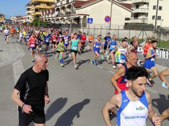 Pasquetta ad Acerra, la città da il benvenuto ai podisti