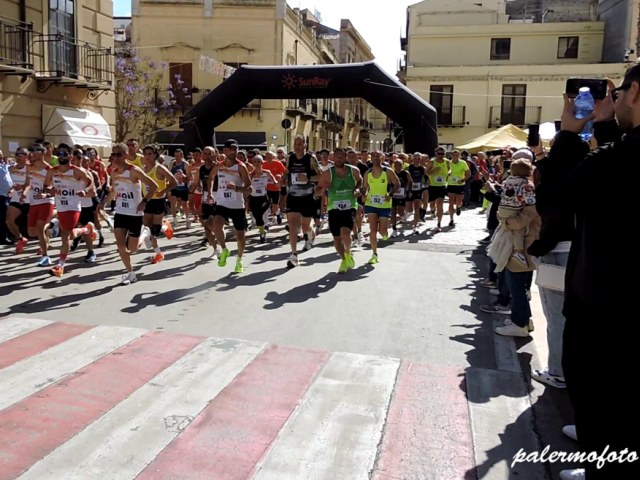 Strepitoso successo organizzativo del 7° Trofeo Podistico Alcamo Città D’Arte e spettacolari vittorie assolute di Emily Inzirillo e Cristiano Mineo
