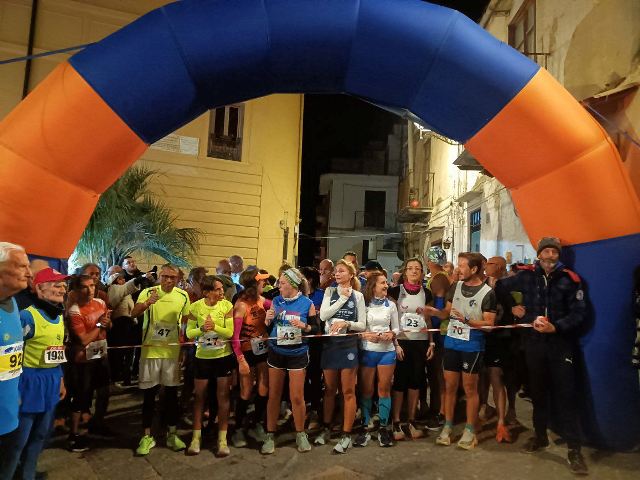 Al XII Trofeo Podistico M.SS. Immacolata 3° Memorial Natale Cucchiara a Montelepre grande spettacolo con le vittorie assolute di Rosaria Plano e Nicolò Soffietto