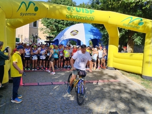 Ai nastri di partenza la 13°edizione dell’Ultramaratona del Gran Sasso e la 8 Ore del Lago a Santo Stefano di Sessanio