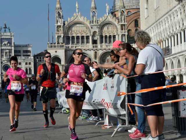 La Huawei Venicemarathon ha fatto correre oltre 30.000 persone!