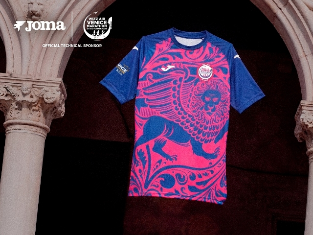 La maglia ufficiale della 40^ Wizz Air Venicemarathon si ispira al Leone Alato di San Marco