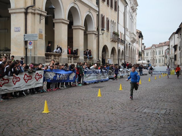 Domani, giovedì 23 febbraio, la staffetta scolastica La Ventuno del Cima a Conegliano