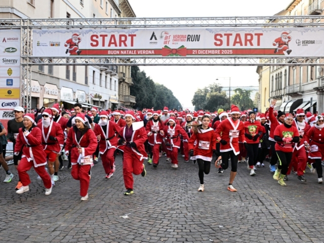 Adigeo Verona Christmas Run, solidarietà e festa con 5mila Babbo Natale