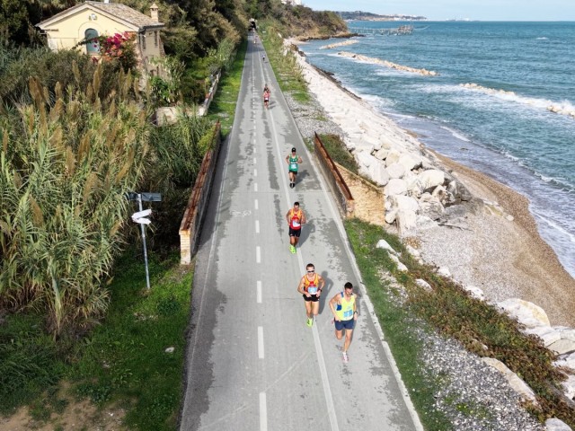Oltre 2.600 atleti e strutture piene: la Costa dei Trabocchi BCC Half Marathon è un successo memorabile nel segno di Stefano Massimi e Laura Nardo