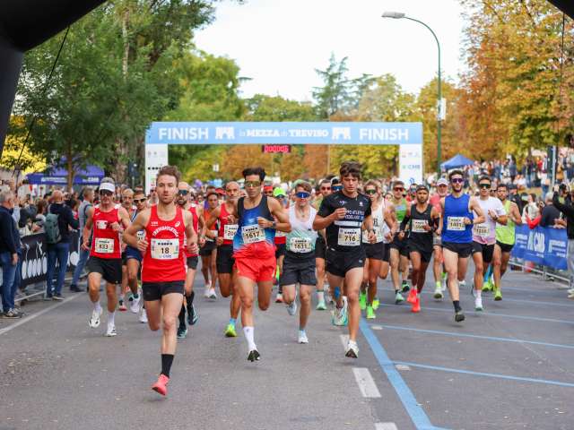 Mezza di Treviso - Centromarca Banca nel segno di Ceciliot e della debuttante Maglione, che successo la Tiramisù Run 