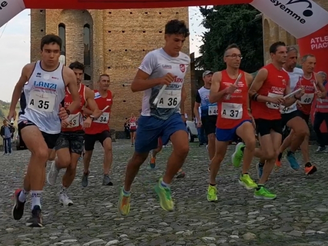 Domenica la Staffetta. Castell’Arquato è pronta allo show