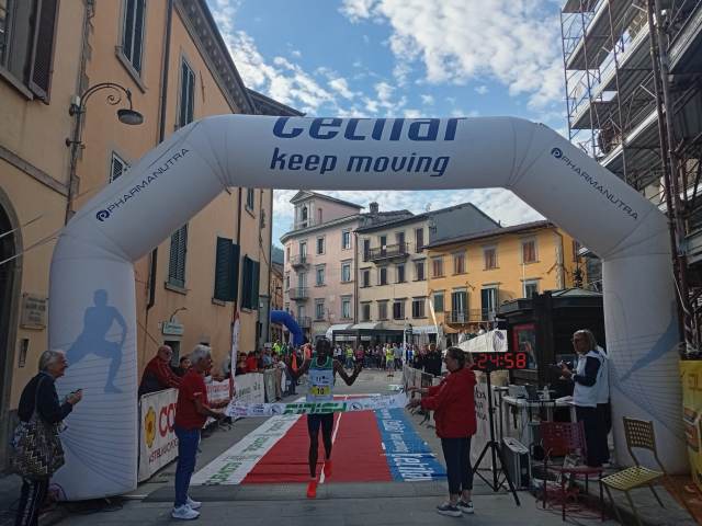 StraCastelnuovo: vittoria e record per Kithinij