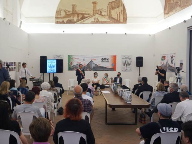 Presentato a Faenza nella Galleria d’arte Voltone della Molinella il 48° Passatore (21-22 Maggio 2022)