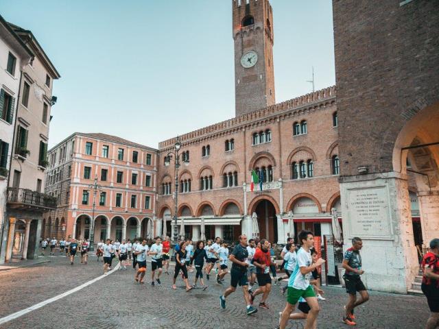 A Treviso è sempre un’alba da record: in 1500 di corsa per la “5 alle 5”
