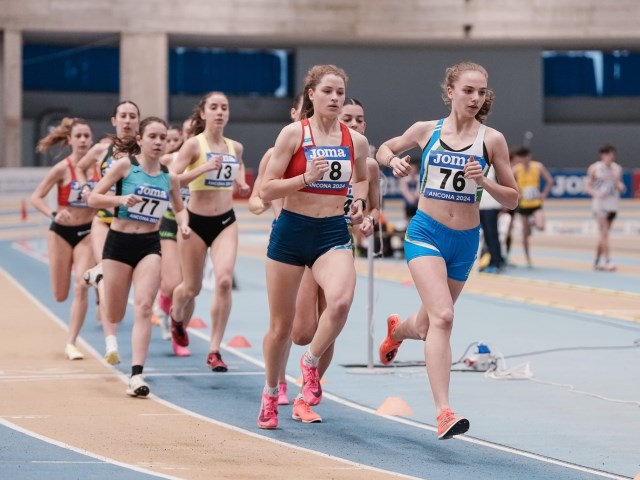 Lorenza De Noni campionessa italiana junior nei 1500 indoor; d’argento negli 800 ad Ancona