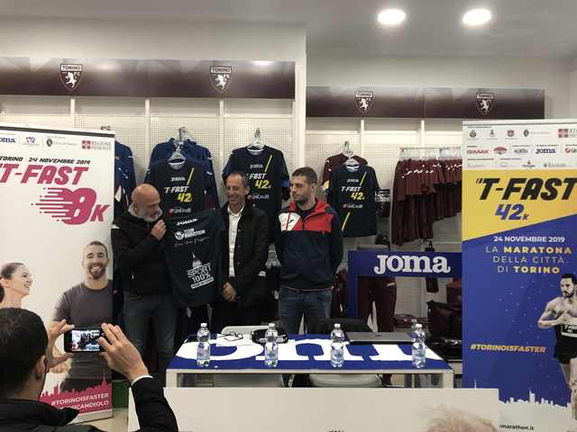 Presentata la maglia della T-FAST 42k – La maratona della città di Torino