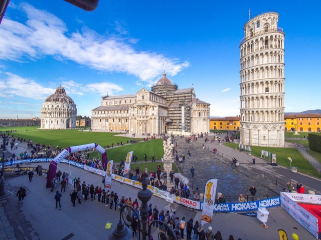 Domani la 21^ Cetilar Maratona di Pisa, invasione di donne e stranieri