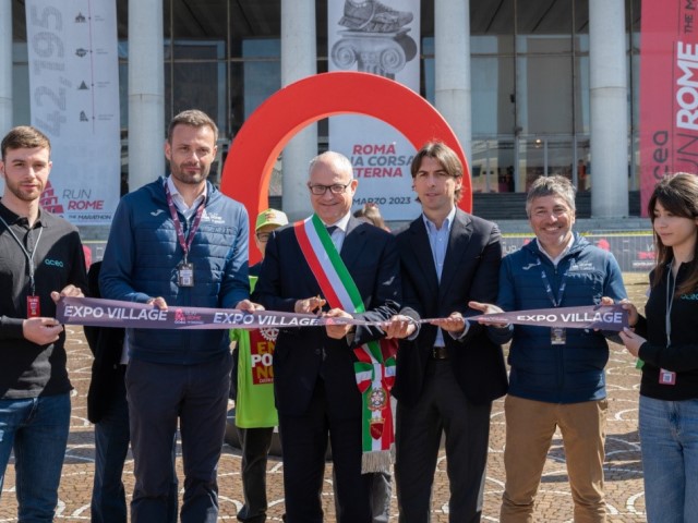 Acea Run Rome The Marathon, il Sindaco Roberto Gualtieri ha inaugurato l’Expo: “Maratona evento straordinario, mostriamo Roma al mondo”
