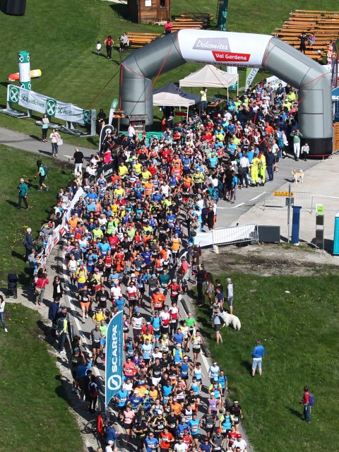 Nel vivo della Dolomites Saslong HM; 600 runners in cerca di gloria 