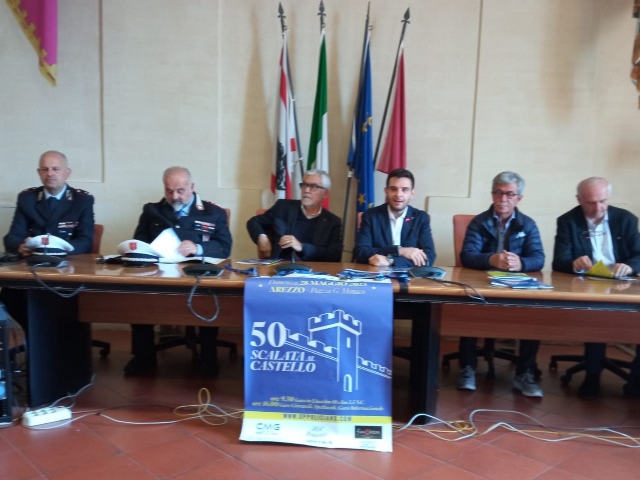 Scalata al Castello di Arezzo: festa dei 50 anni