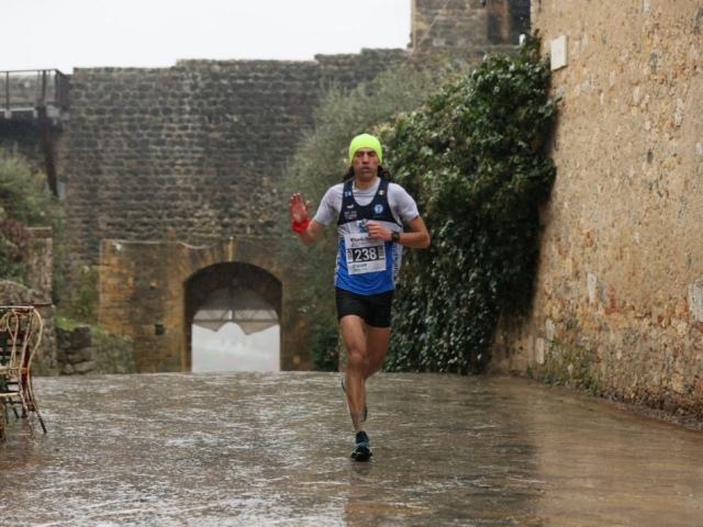 Domenica la Terre di Siena Ultramarathon: oltre 1000 runner al via da Piazza del Campo
