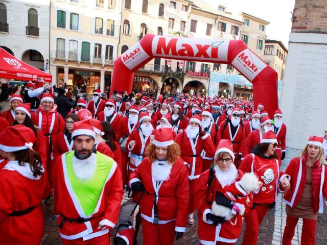 Xmas Run per 1.382 Babbi Natale: a Treviso vince la solidarietà  